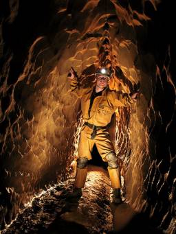 Phreatic Tube showing scallops all over